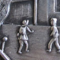 Medallion: A commemorative medallion issued in 1930 by Shitaya Ward, Tokyo. The front of the medallion features a reconstructed primary school.